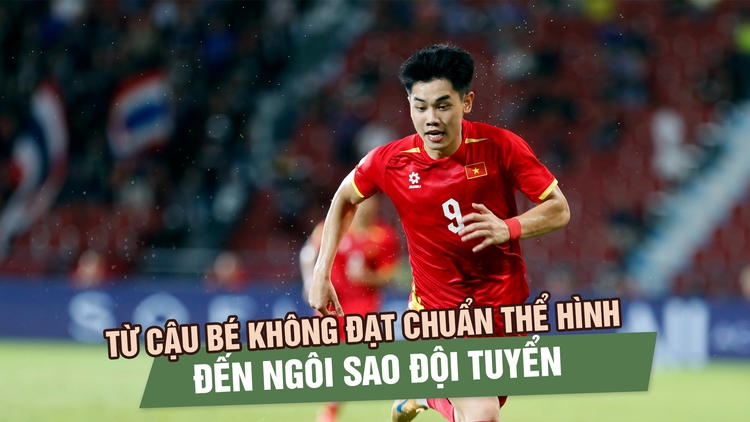 AFF phỏng vấn Đình Bắc: Từ cầu thủ bị loại vì thể hình đến ngôi sao của đội tuyển Việt Nam