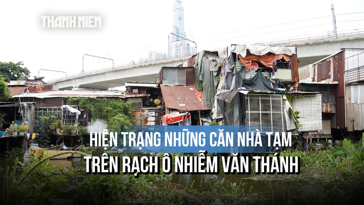 Cuộc sống của gần 20 người trong căn nhà tí hon bên rạch ô nhiễm giữa TP.HCM