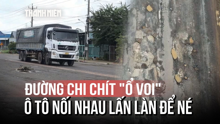 Mặt đường 'bẫy' người đi đường: Ô tô tràn sang làn ngược chiều tránh hố sâu
