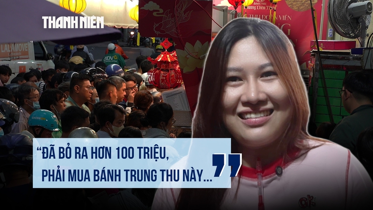 Chi trăm triệu mua bánh Trung thu, khách đội mưa xếp hàng: Tiệm bánh này có gì đặc biệt?