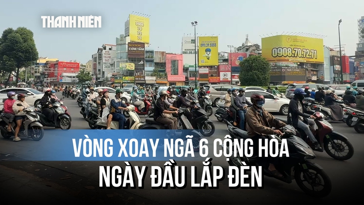 Vòng xoay ngã sáu Cộng Hòa ngày đầu lắp đèn, giao thông giờ cao điểm ra sao?