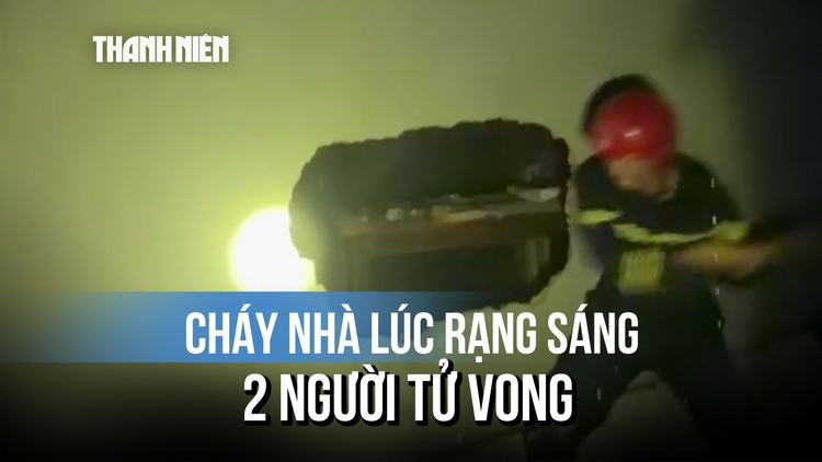 Đập tường cứu người trong vụ cháy nhà lúc rạng sáng ở TP.HCM