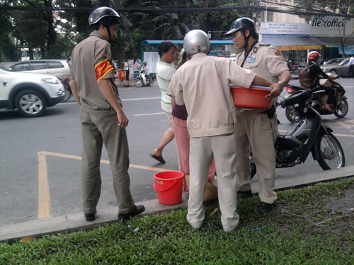 Luật nào cho phép 'hốt hàng' của dân?  - ảnh 1