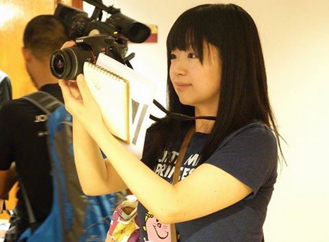 Nữ phóng viên xinh đẹp Nhật Bản tin Công Phượng sẽ ghi bàn