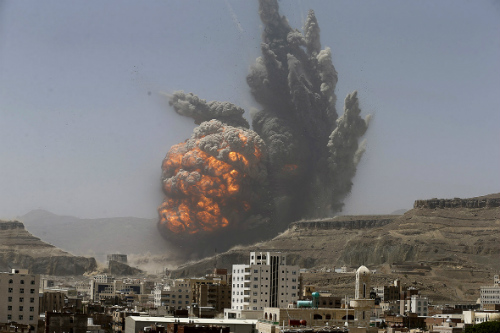 Các cuộc không kích tại Yemen đã khiến hơn 1.600 người thiệt mạng trong vài tháng qua - Ảnh: Reuters
