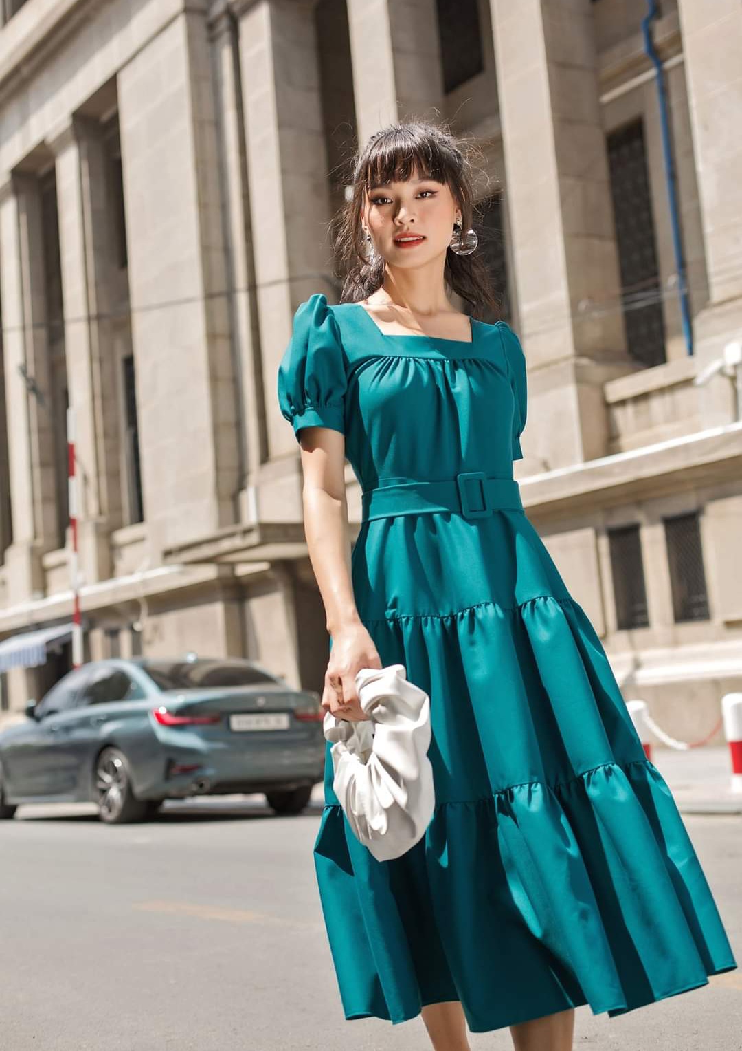 Phái đẹp mê mẩn với váy áo màu xanh cổ vịt vừa tôn da lại rất hiện đại