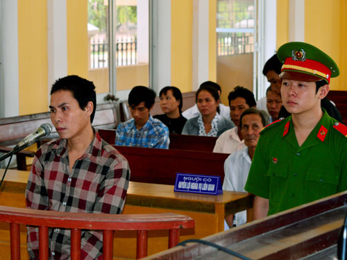 Trà Văn Tôn tại phiên tòa xét xử sơ thẩm