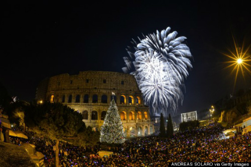 Cảnh bắn pháo hoa tại thành phố Rome (Ý) 