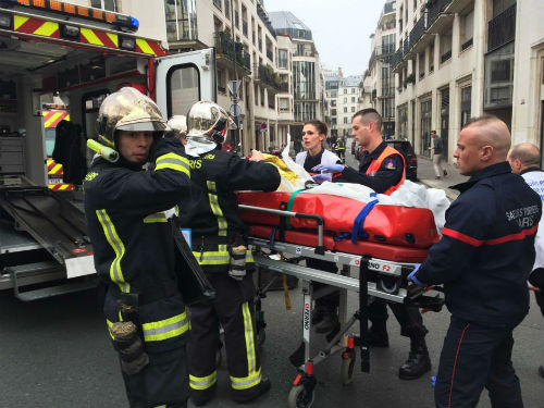 Vụ tấn công nhằm vào tòa soạn Charlie Hebdo làm 12 người thiệt mạng - Ảnh: AFP