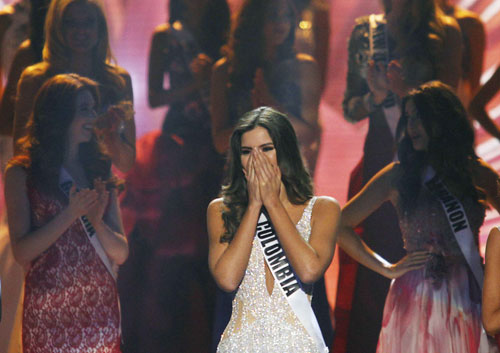 Paulina Vega xúc động giây phút được xướng tên, trở thành tân Hoa hậu Hoàn vũ - Ảnh: Reuters