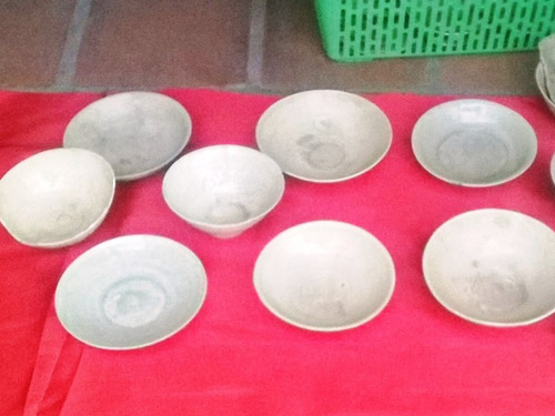 Nhóm hiện vật bát, đĩa cổ quý vừa được phát hiện - Ảnh: Bảo tàng Hà Tĩnh cung cấp