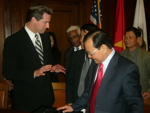Đoàn đại biểu cấp cao TP.HCM thăm San Francisco năm 2005 - Ảnh: L.Q.H