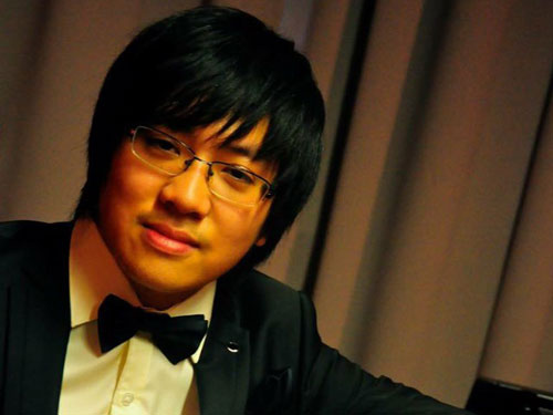 Lưu Hồng Quang trong cuộc thi Euregio Piano Award - Ảnh: gia đình cung cấp