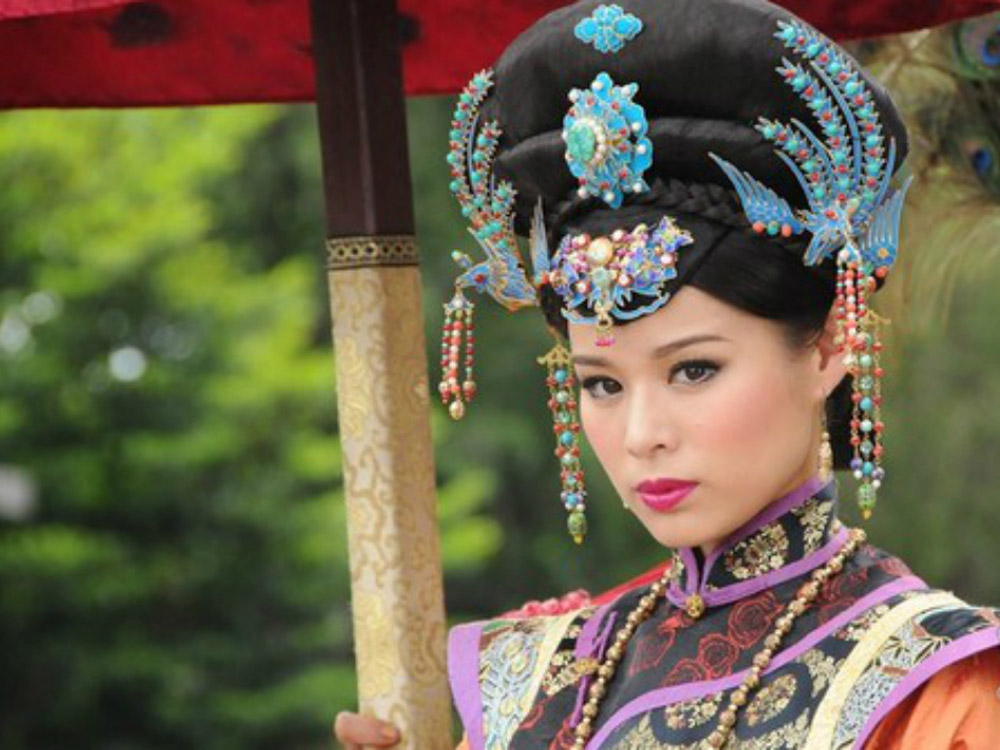 Vai hoàng hậu trong ‘Vạn phụng chi vương’ từng giúp Hồ Hạnh Nhi đoạt giải Thị hậu của TVB - Ảnh chụp từ clip