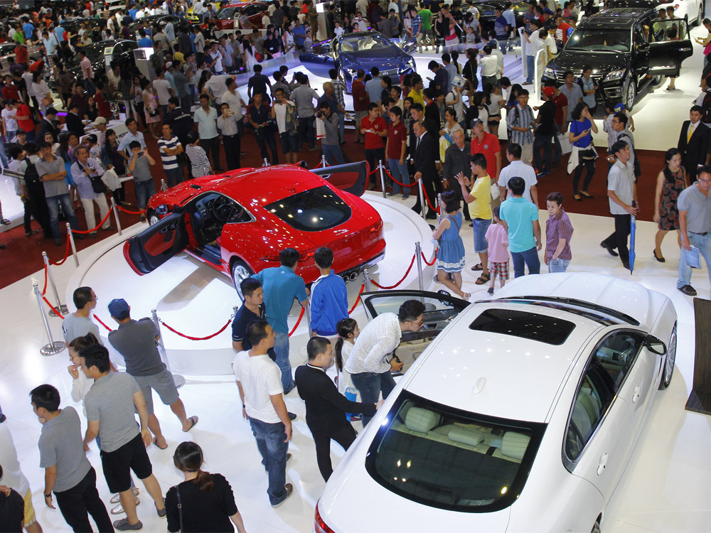 Thị trường ô tô năm nay khá sôi động so với những năm trước - Ảnh: Thái Nguyễn