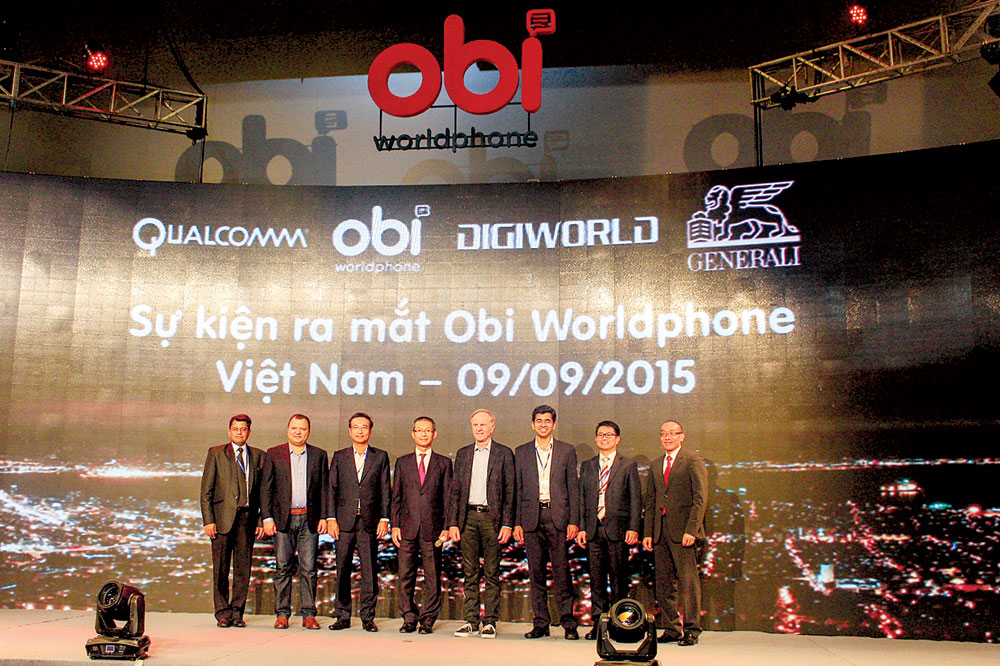 Các lãnh đạo của Obi, Digiworld, Generali và Qualcomm trong sự kiện ra mắt Obi Worldphone - Ảnh: Generali