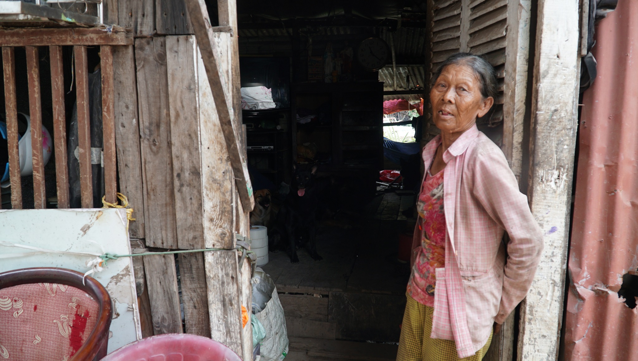 Xóm trọ nghèo Sài Gòn lay lắt qua mùa dịch