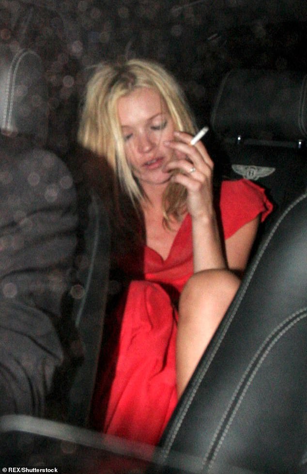 Siêu mẫu Kate Moss cai nghiện thành công sau thời gian dài làm bạn với ma túy