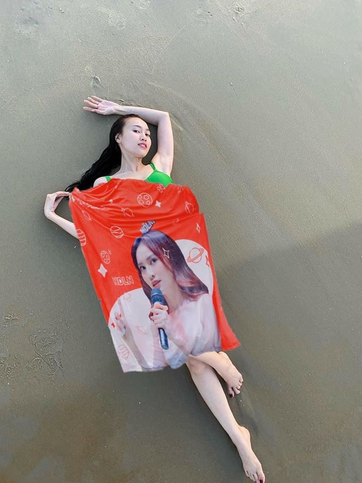 Ninh Dương Lan Ngọc diện bikini khiến dân mạng phát sốt