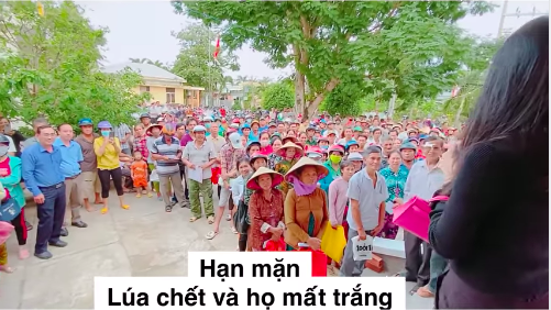 Thủy Tiên trao tận tay lúa giống cho nông dân nghèo 