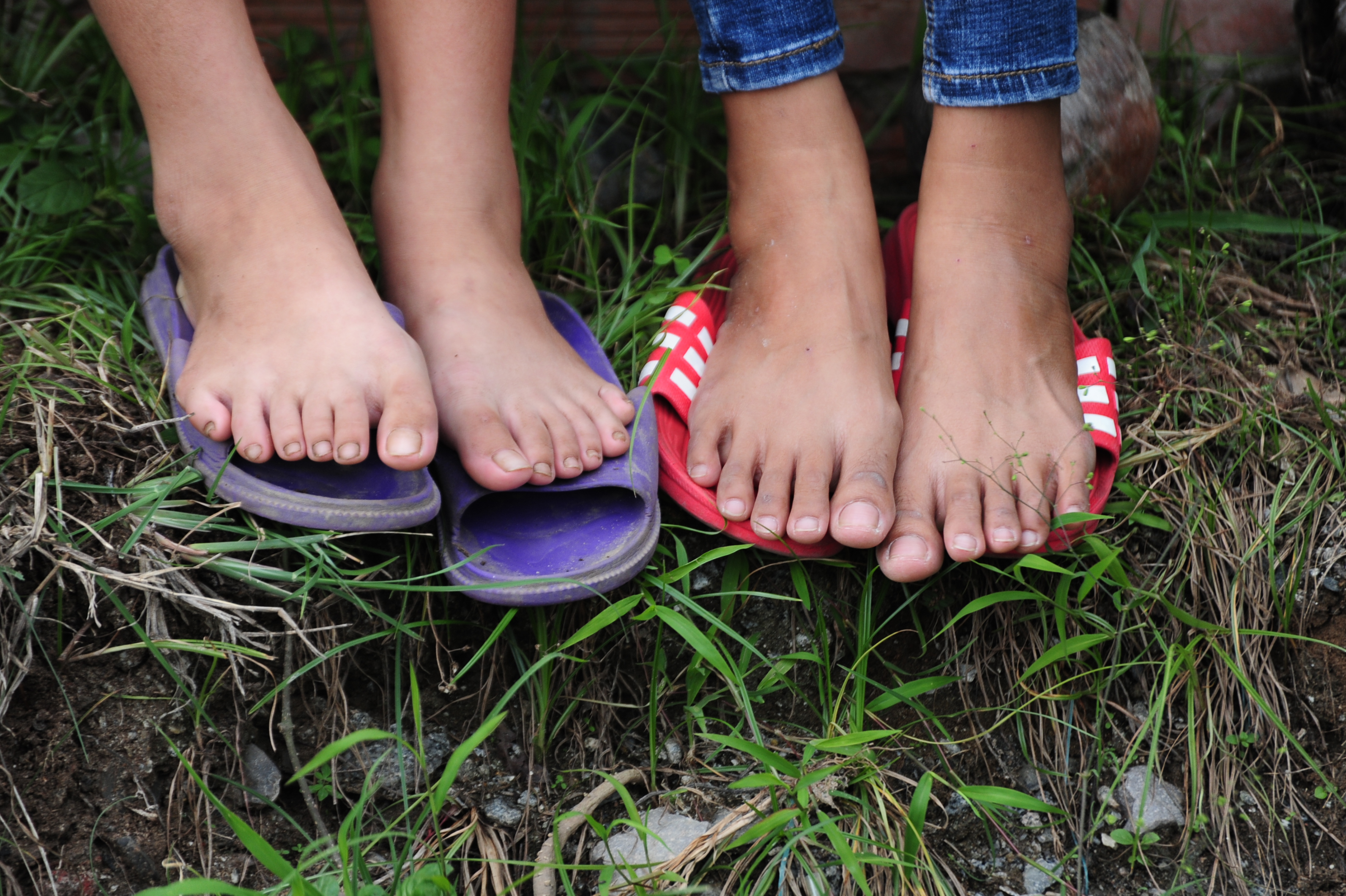 Dị nhân miền Tây: Gia đình 3 thế hệ có 24 ngón tay, chân ở miền Tây