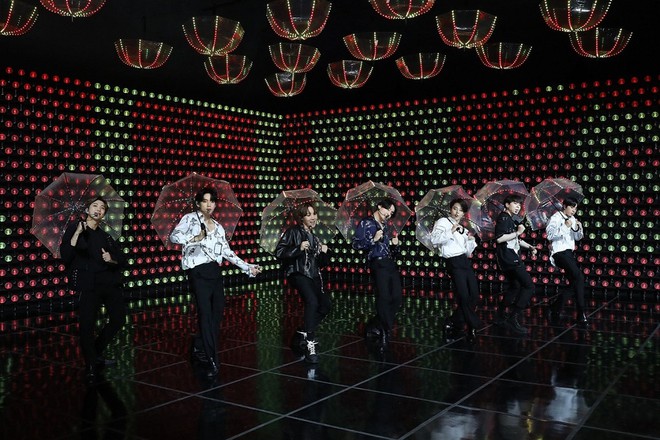 'Bang Bang Con: The Live' của BTS xác lập kỷ lục Guinness là concert trực tuyến có nhiều người xem nhất thế giới