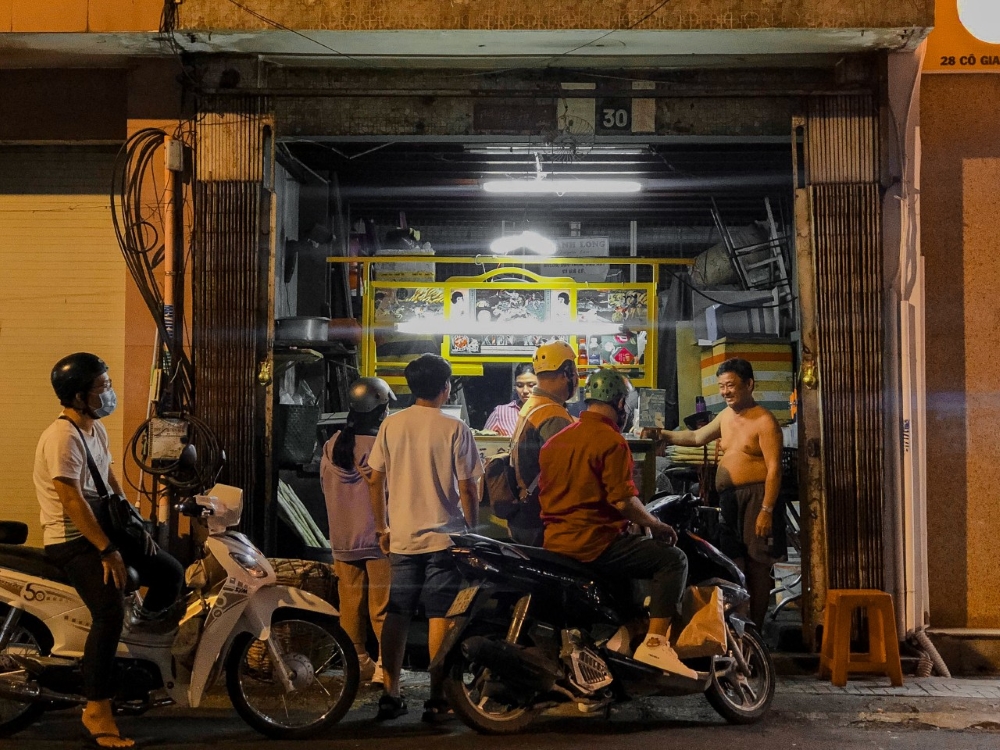 Xe nước mía từ thời ‘ông bà anh’ ở Sài Gòn: cách một tuần bán một lần