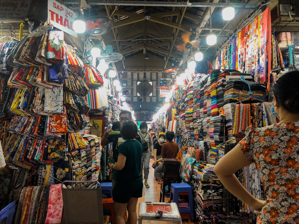Chợ Tân Định năm ‘Cô vy’: khó ‘buôn’ cũng khó bỏ