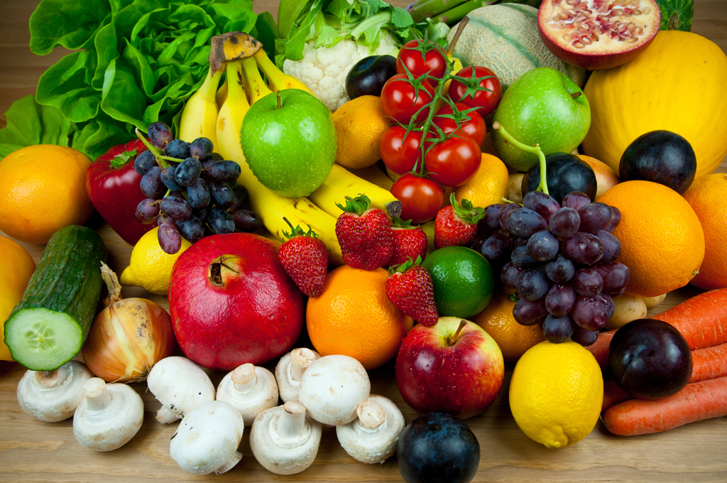 Theo khuyến cáo của Tổ chức Y tế thế giới WHO - mỗi người trưởng thành cần ăn ít nhất 5 khẩu phần rau, trái cây (khoảng 400 gram) hằng ngày