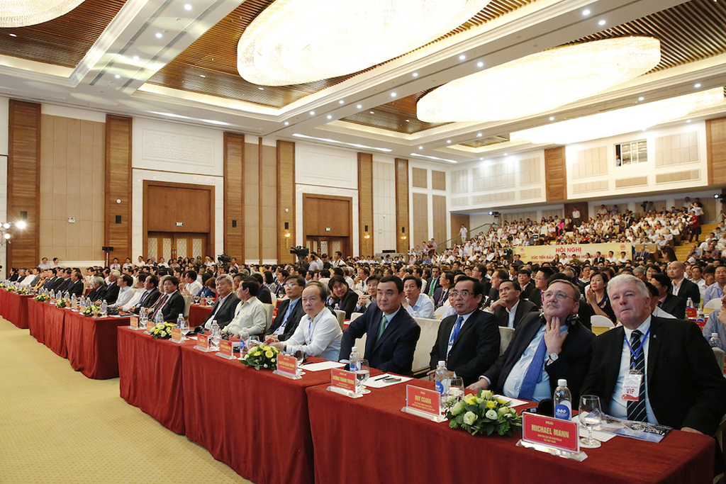 1.200 đại biểu trong nước và quốc tế tham gia hội nghị
