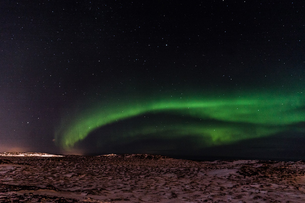 Chiêm ngưỡng cực quang là phần nội dung đặc biệt hấp dẫn trong chuyến đi khám phá Bắc Cực. Iceland là một trong những địa điểm lý tưởng để ngắm cực quang 