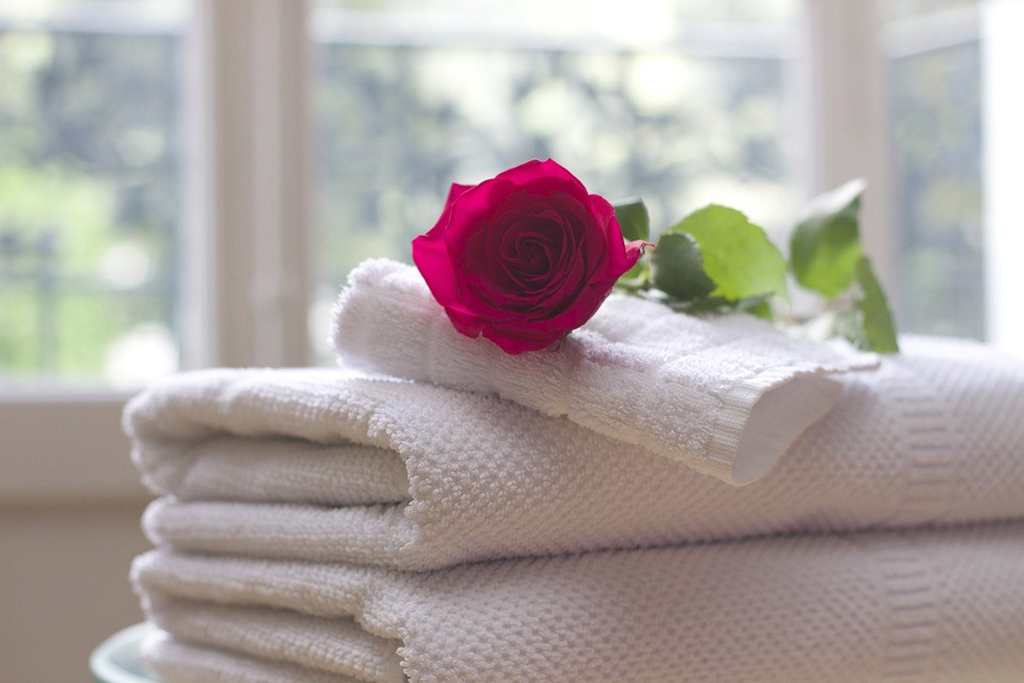 Tốt nhất nên chọn khăn được làm được chất liệu cotton mềm mịn và an toàn