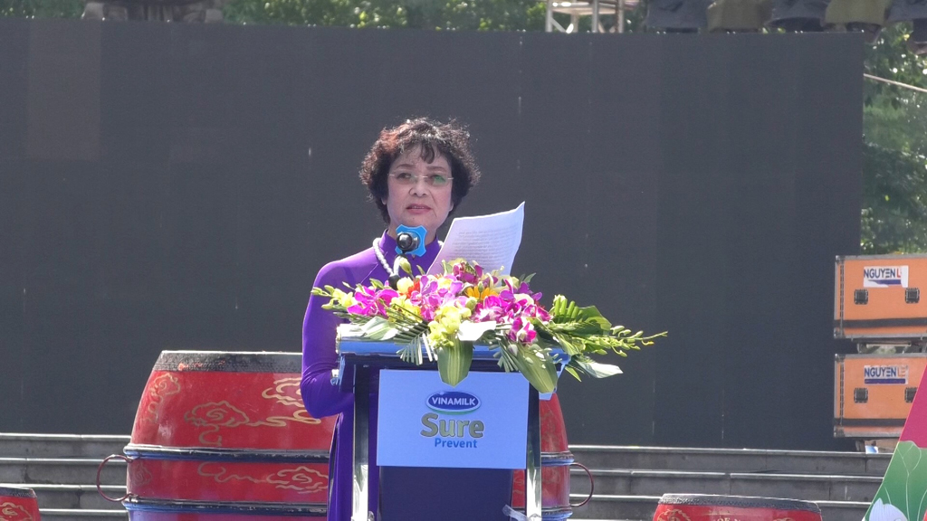 Bà Nguyễn Thị Hảo - Chủ tịch Hội Sức khỏe ngoài trời người trung cao tuổi TP.Hà Nội phát biểu