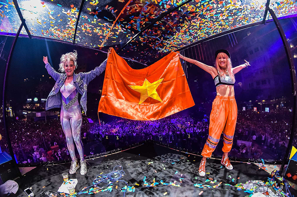 Bộ đôi DJ nữ hàng đầu thế giới Nervo mang tới bữa đại tiệc mừng sinh nhật Jetstar một không khí không thể cuồng nhiệt hơn