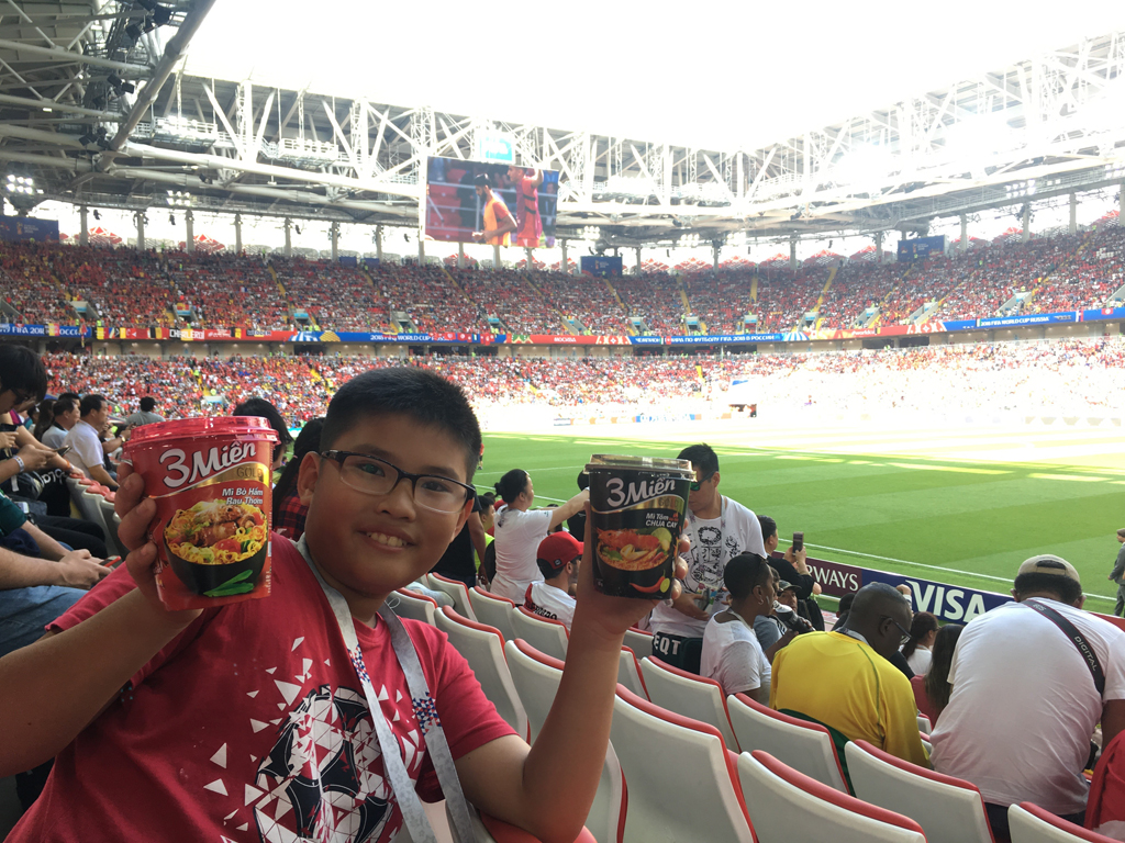 Fan bóng đá nhí Việt tại sân vận động Spartak, Moskva trong trận Bỉ gặp Tunisia ngày 23.6.2018 