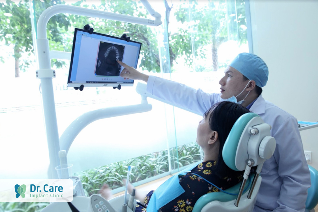 Trước khi trồng răng Implant, nên thông báo tình trạng sức khỏe tổng quát để bác sĩ có thể lập phác đồ điều trị phù hợp