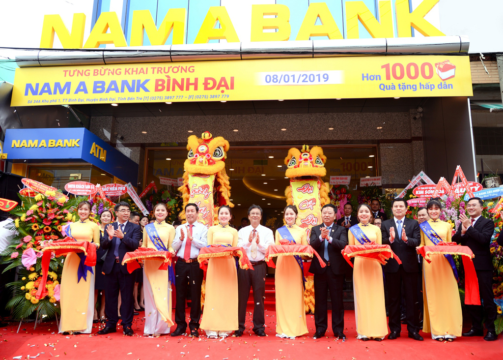Nam A Bank Bình Đại chính thức khai trương hứa hẹn sẽ là điểm giao dịch uy tín của khách hàng tại địa phương
