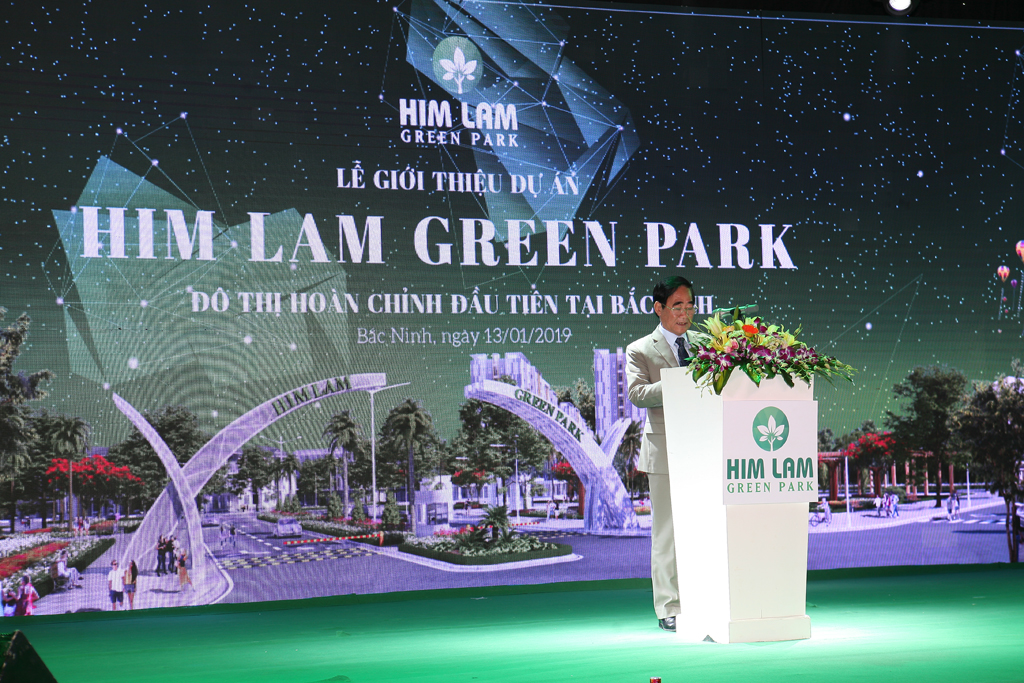Ông Trần Công Lâm - Phó TGĐ Công ty cổ phần Him Lam, Giám đốc công ty cổ phần Him Lam chi nhánh Bắc Ninh phát biểu tại buổi lễ