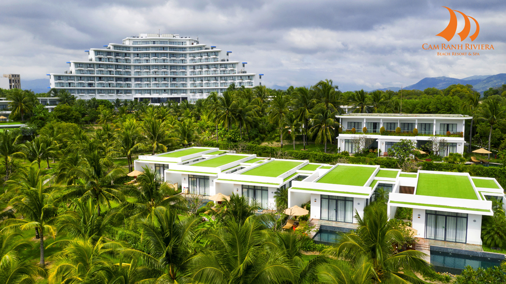 Bãi Dài - Cam Ranh đang thu hút mạnh mẽ những dự án quy mô lớn. Tiêu biểu là dự án Cam Ranh Riviera Beach Resort & Spa chính thức hoạt động từ năm 2015