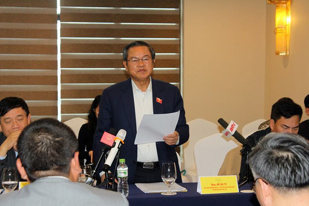 Phó chủ tịch Quốc hội Đỗ Bá Tỵ, Trưởng đoàn giám sát, phát biểu tại buổi làm việc với Tập đoàn Mường Thanh chiều 19.3