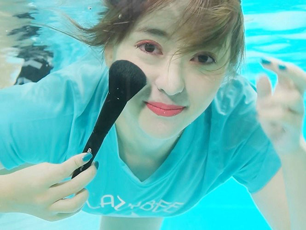 Waterproof - Makeup là “vũ khí” lợi hại giúp lớp trang điểm đẹp mịn màng, lâu trôi