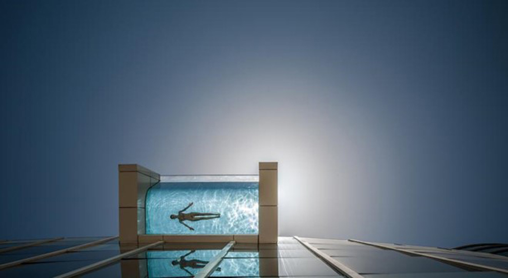 Bể bơi ấn tượng tại khách sạn Intercontinental Hotel (Dubai) do Tập đoàn công nghệ Reynolds Polymer triển khai
