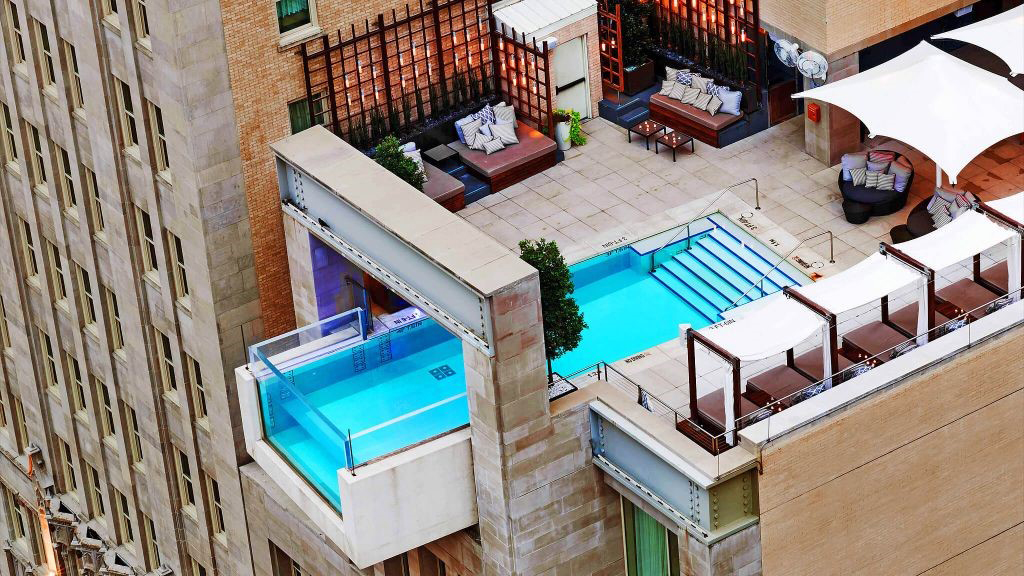 Bể bơi ấn tượng tại khách sạn Joule Hotel Dallax (Mỹ) do Tập đoàn công nghệ Reynolds Polymer triển khai