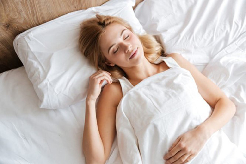 Bạn nên ngủ đủ giấc (7 - 8 tiếng/ngày) để cơ thể khỏe mạnh