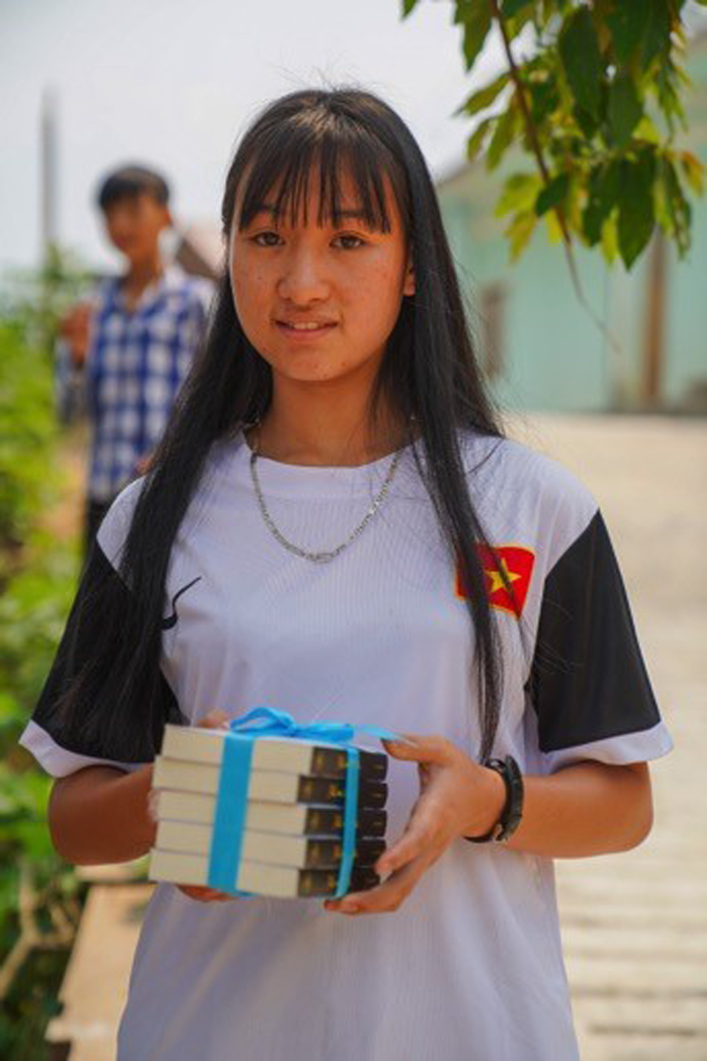 Chẻo Thùy Linh bản Trung Hồ, xã Sin Suối Hồ, huyện Phong Thổ, tỉnh Lai Châu với giấc mơ trở thành cán bộ để đem lại cuộc sống tốt đẹp cho bà con