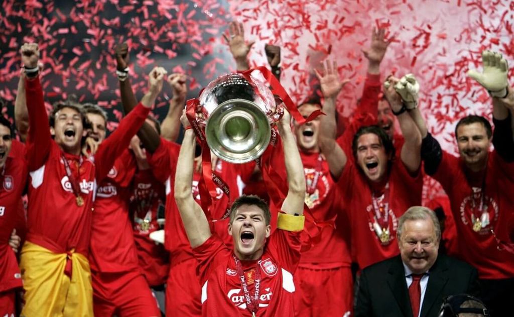 Sắc đỏ của Liverpool FC chính là nguồn cảm hứng của Carlsberg phiên bản bia giới hạn Red Barley