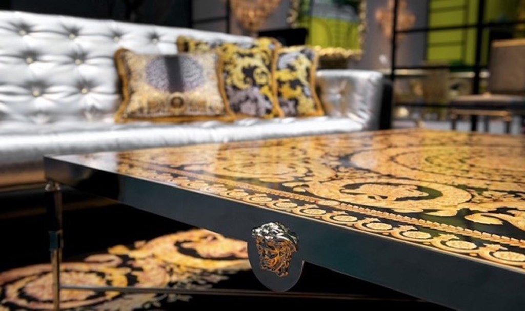 Nội thất mang thương hiệu Versace khẳng định chất sống thời thượng