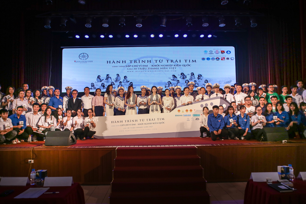 Lễ công bố Hành trình Từ Trái Tim - Hành trình Lập Chí Vĩ Đại - Khởi Nghiệp Kiến Quốc cho 30 triệu Thanh niên Việt vùng biển đảo