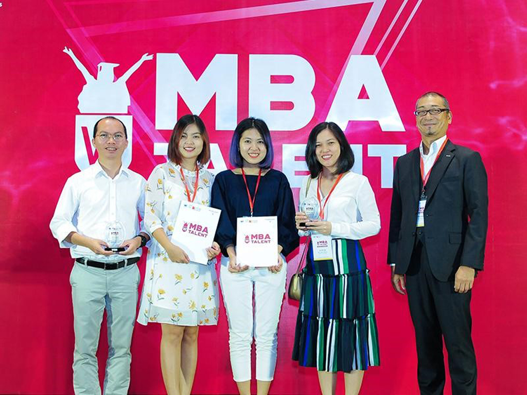 Các thí sinh nhận giải thưởng trong cuộc thi MBA Talent 2018 đến từ các tập đoàn đa quốc gia: Dentsu, Isobar, Unilever, Nestle...