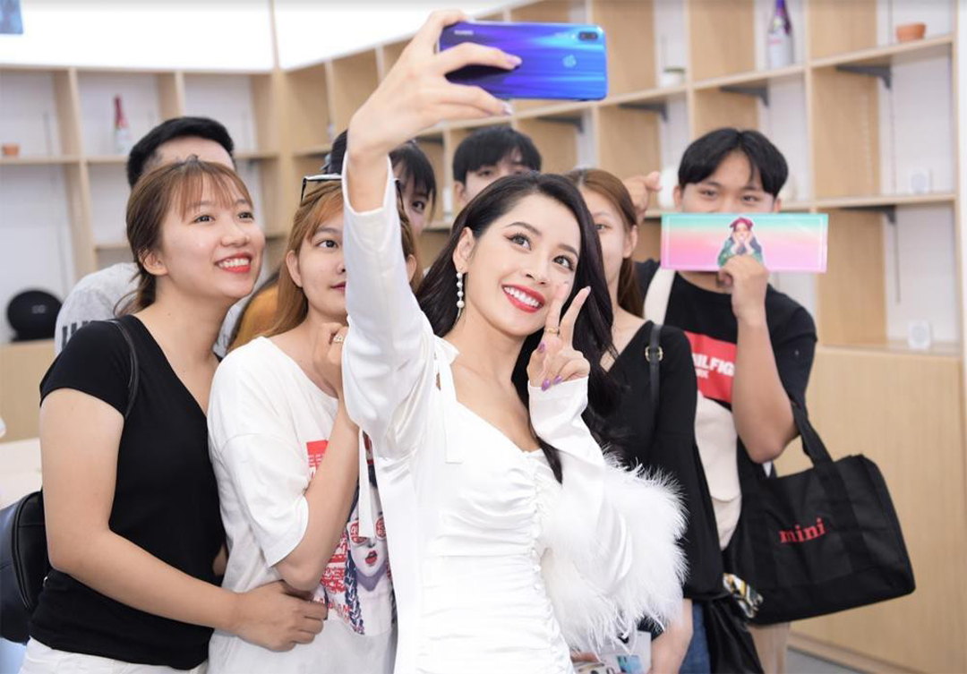 Smartphone Huawei ngày càng chiếm được cảm tình của người Việt, đặc biệt là giới trẻ